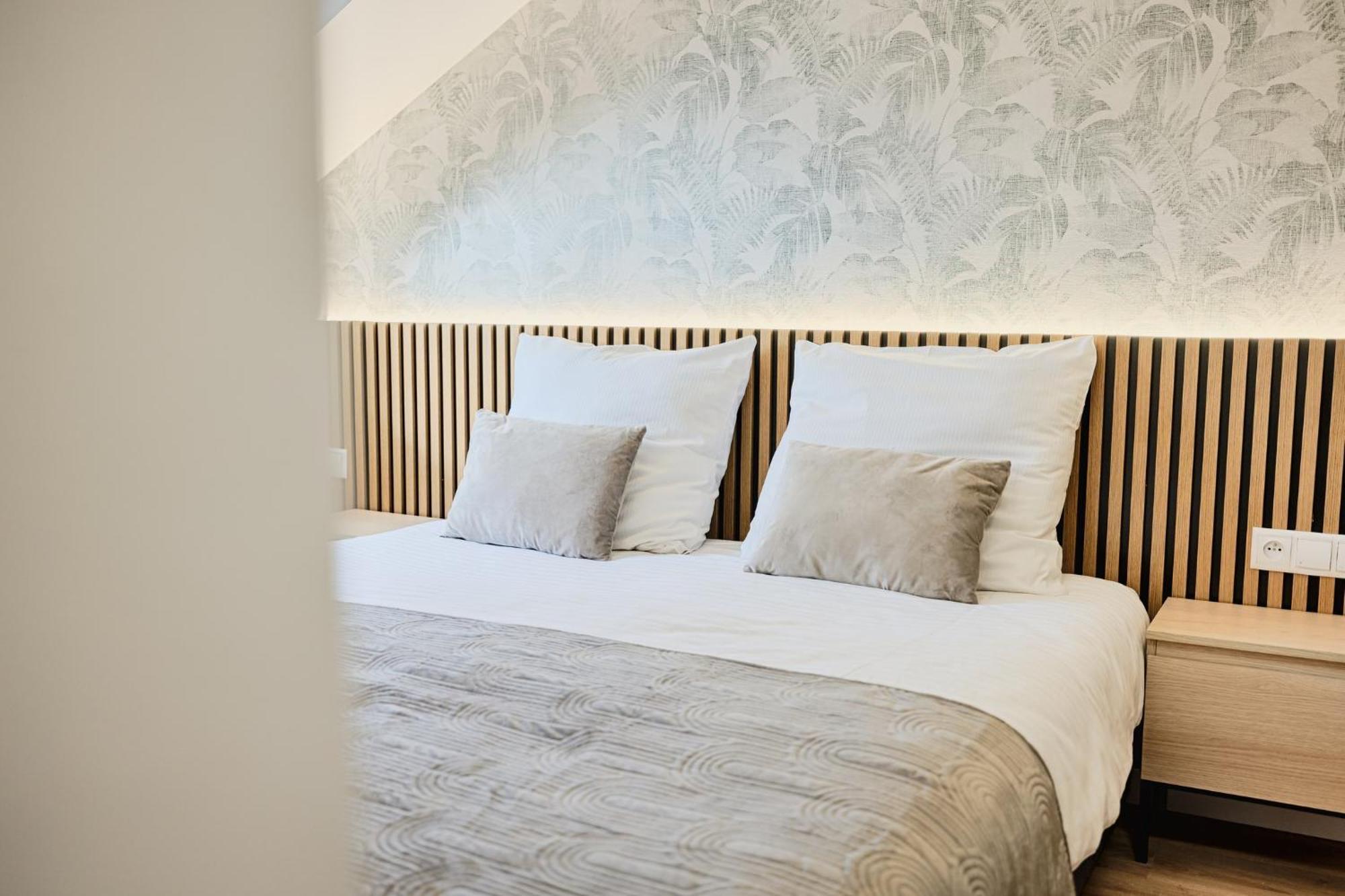 Bed and Breakfast Gosciniec Zacisze I Blisko A2 Dabie-Uniejow I Restauracja Exterior foto