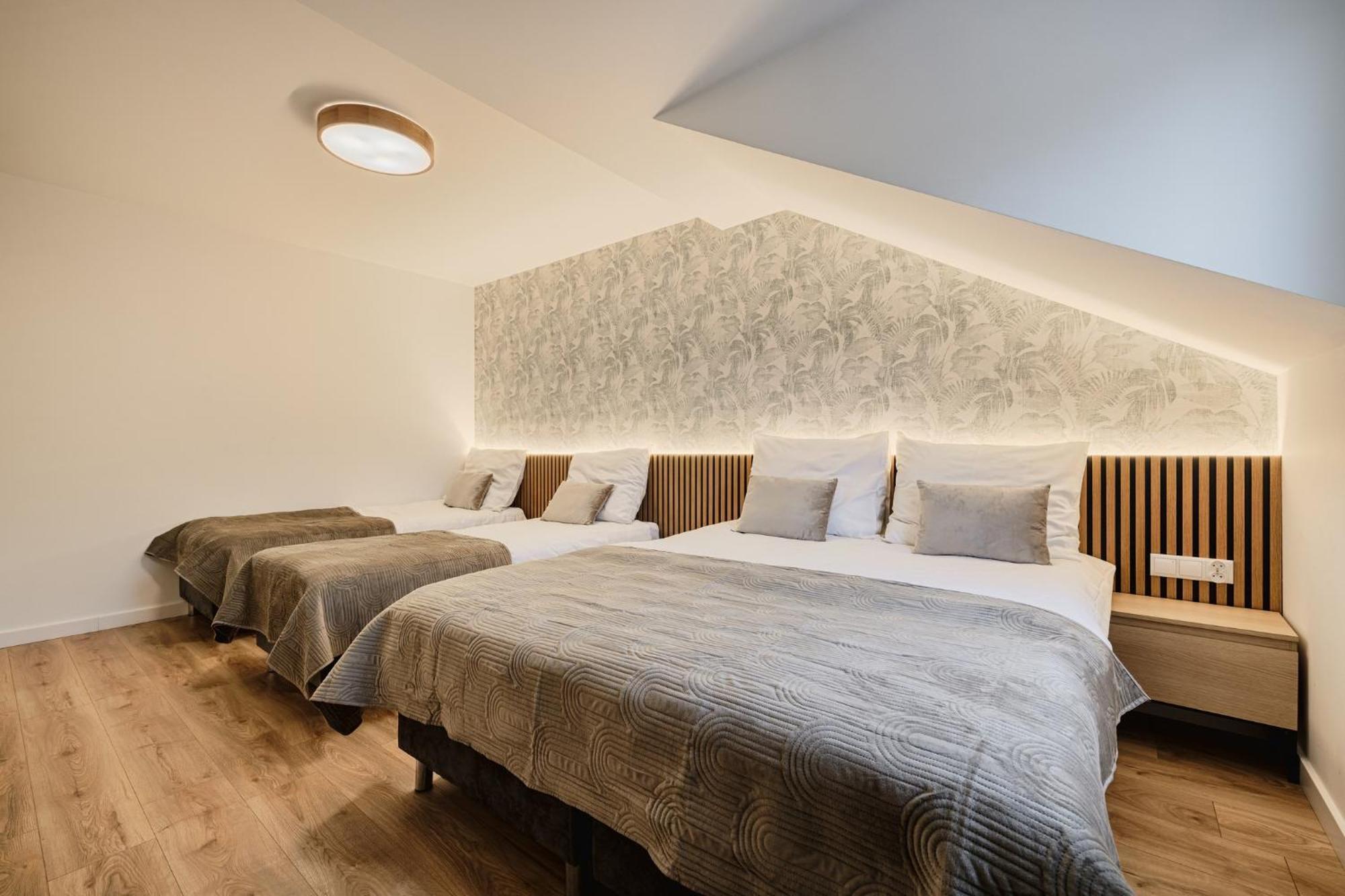 Bed and Breakfast Gosciniec Zacisze I Blisko A2 Dabie-Uniejow I Restauracja Exterior foto